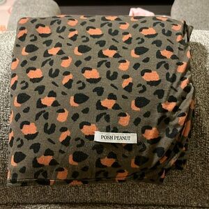 Posh Peanut Patoo blanket